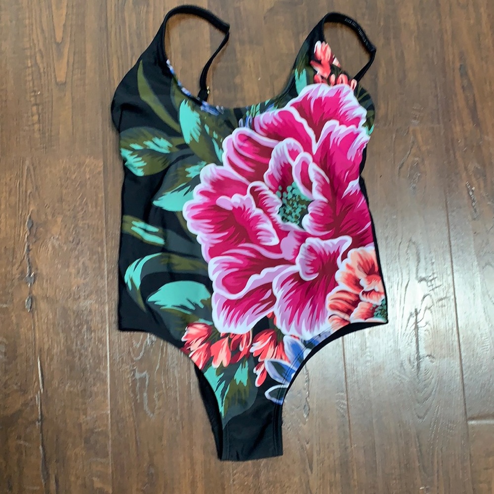 NWT Kona Sol black one piece gorgeous swimsuit
